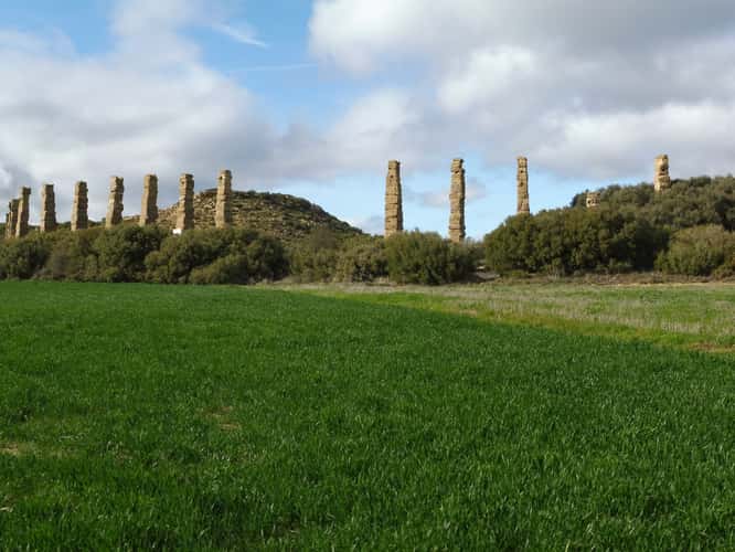 Los Bañales