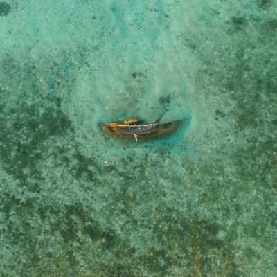 Point 104's shipwreck, New Caledonia