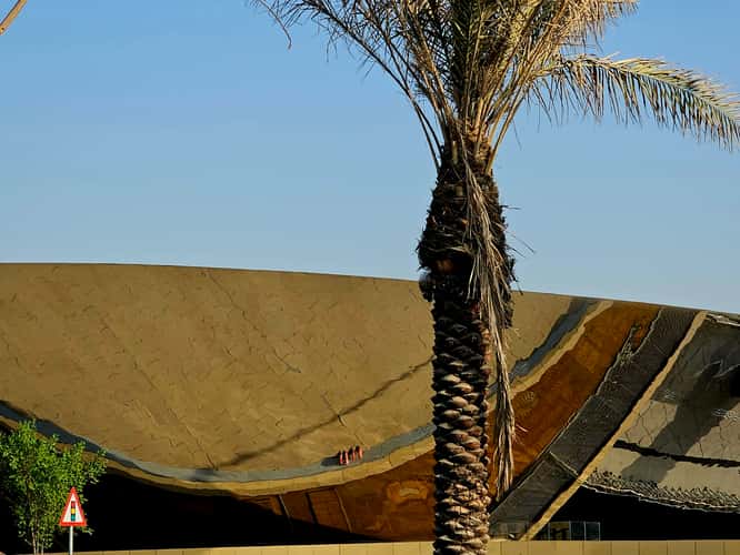 Qasr Al Hokm metro station