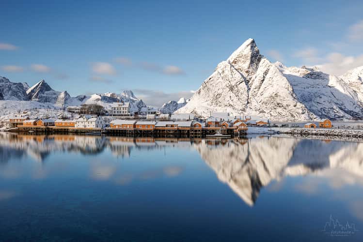 Reine view to Sakrisøya