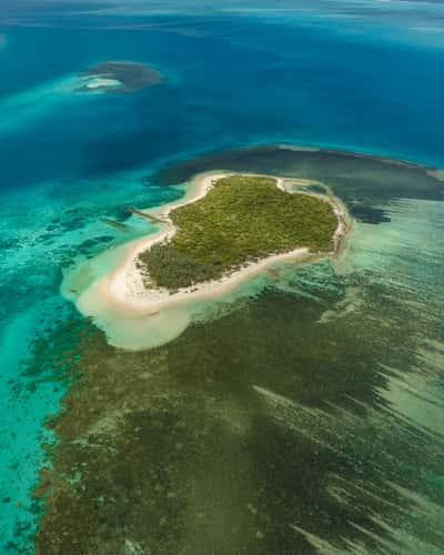 Ronhua island (Small Tenia island)