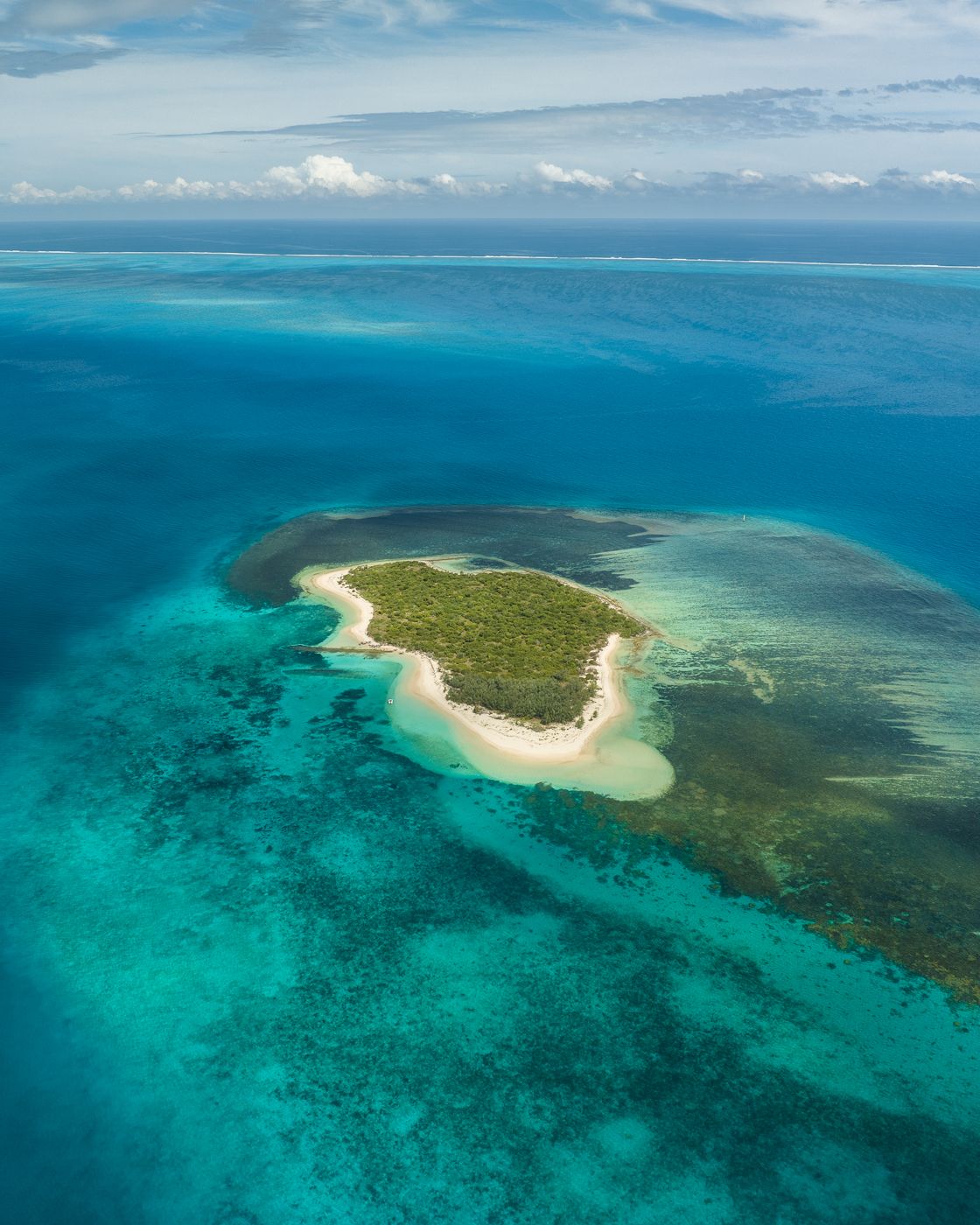 Ronhua island (Small Tenia island), New Caledonia