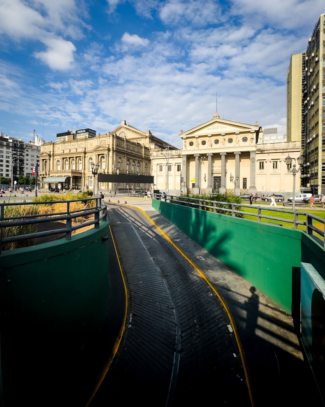 Teatro Colon (Garage), Argentina