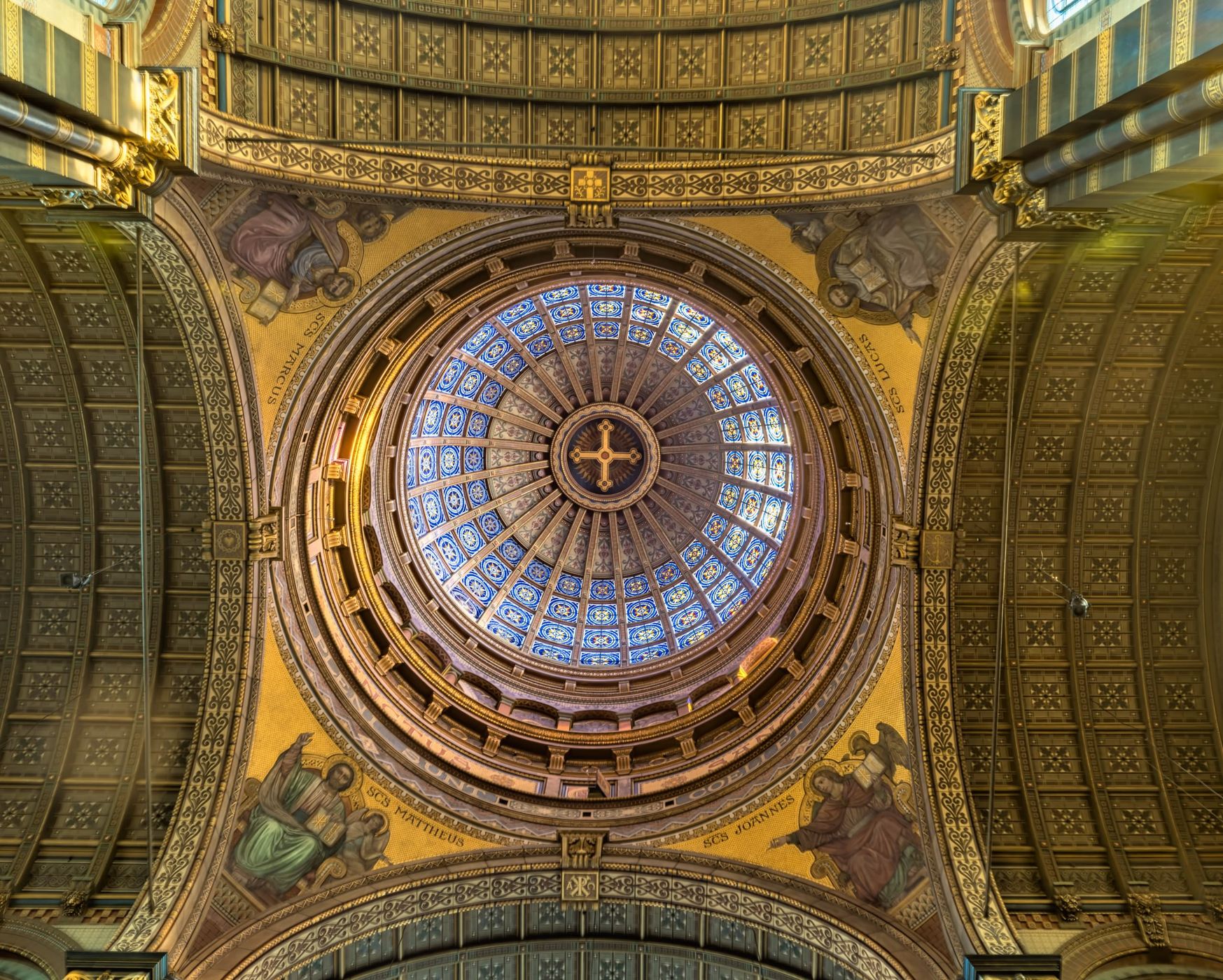 The interior of the Basilica of Saint Nicholas, Amsterdam, Netherlands