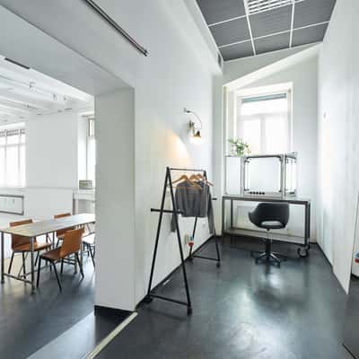 <b>Behind the Scenes</b> | photo by <a href="/@werk3studio">werk3studio</a>