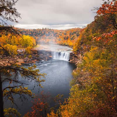 Cumberland Falls via Eagle Falls Trail, USA