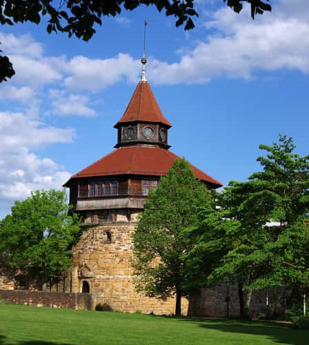 Dicker Turm