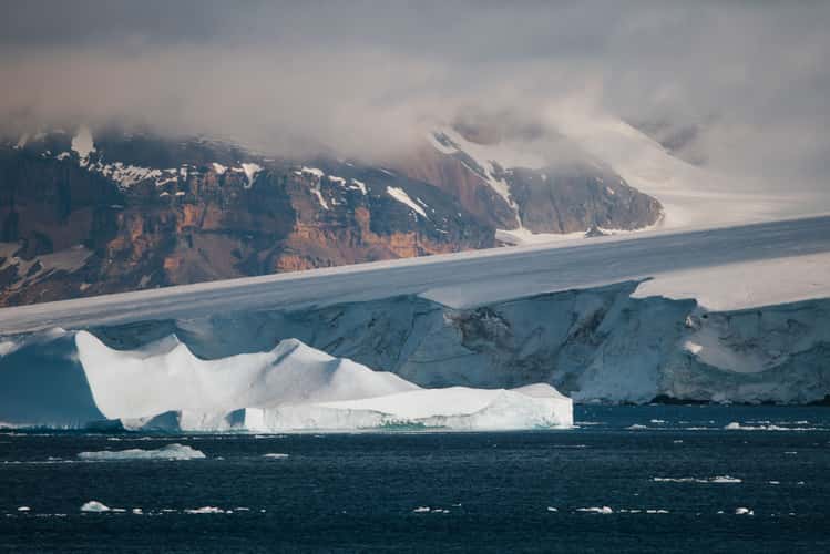 Glaciers and mountains near Antarctic Sound