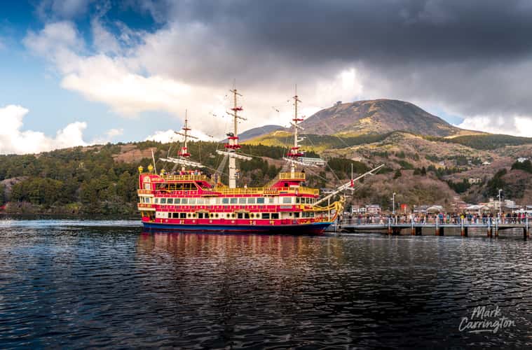 Lake Ashi and the Hakone Shrine