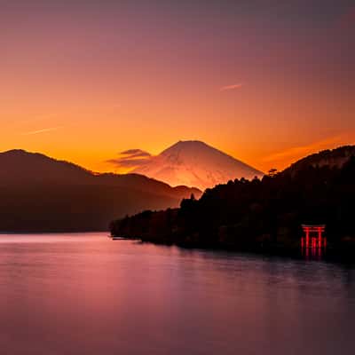 Lake Ashi and the Hakone Shrine, Japan