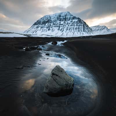 Mountains around Bulungarvik, Iceland