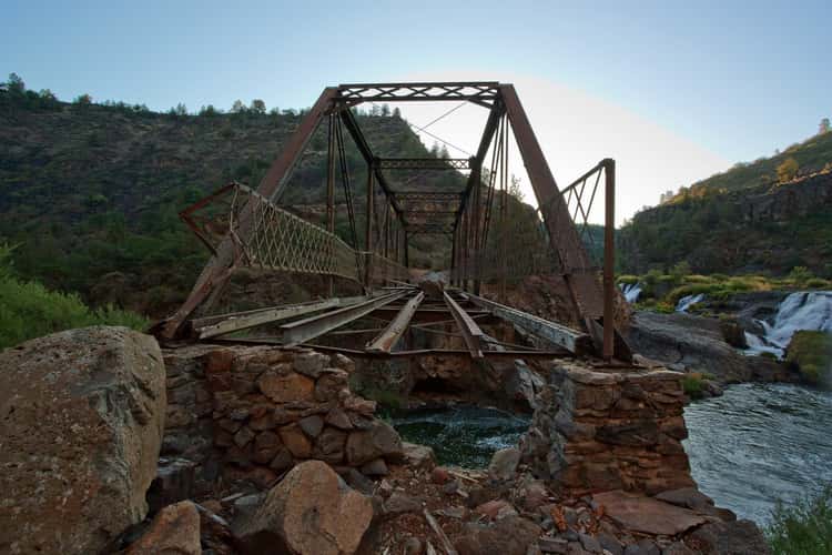 Abandoned bridge over Pit River near Pit River Falls.