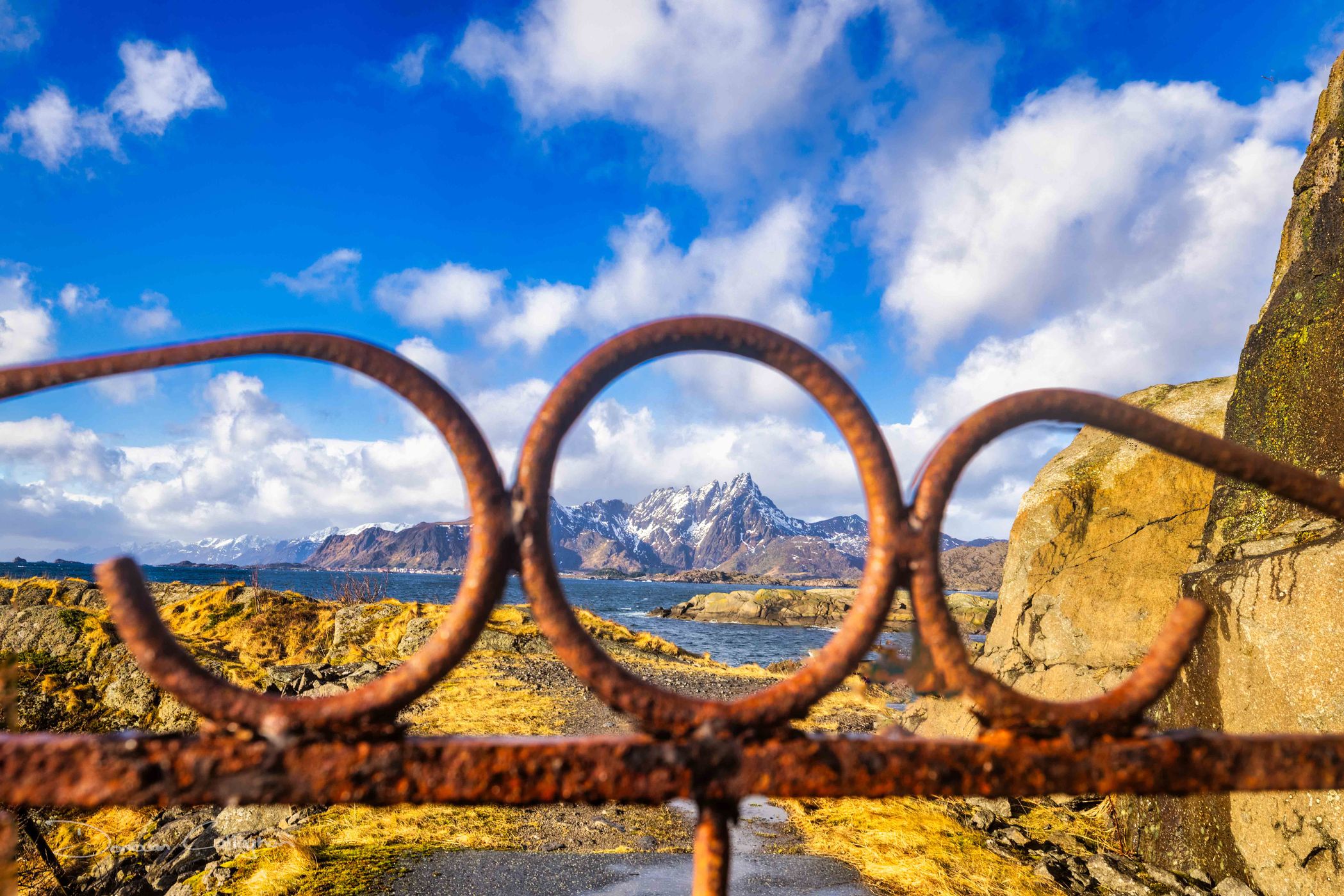 Fence Mortsund, Norway