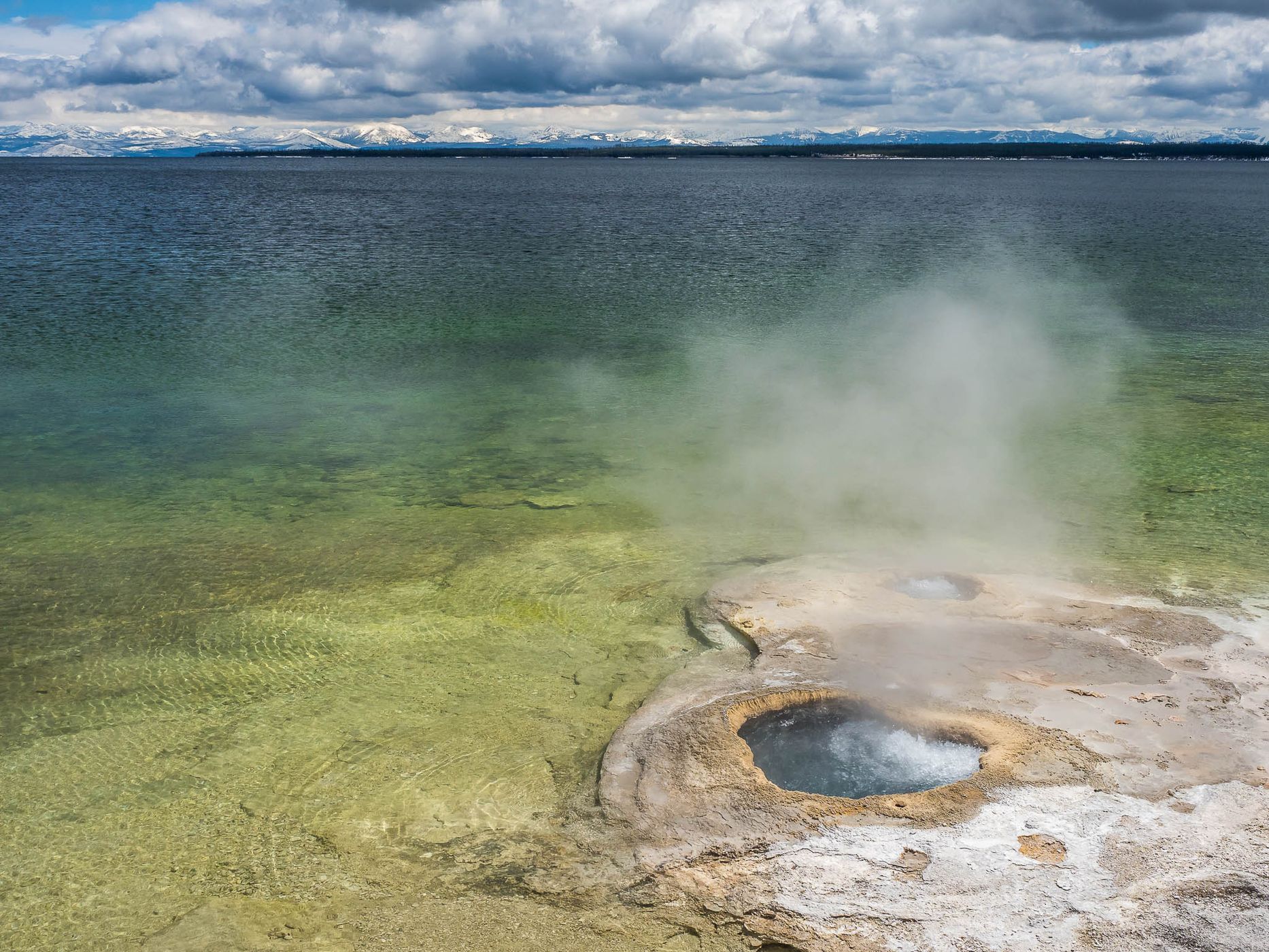 Lakeshore Geyser, USA