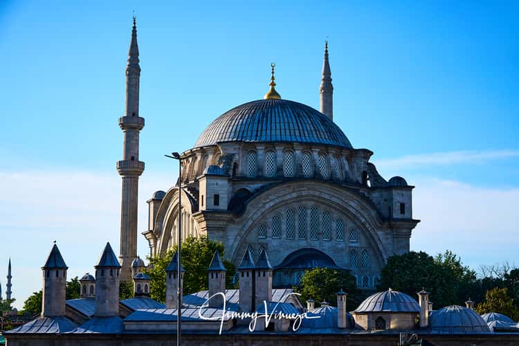 Nuruosmaniye Mosque