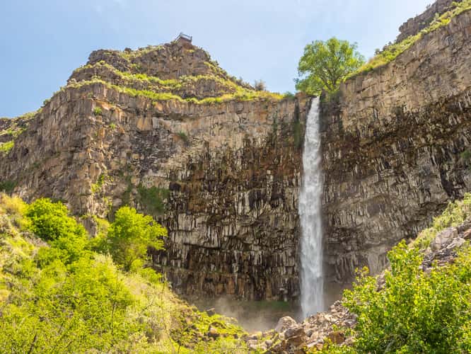 Perrine Coulee Falls