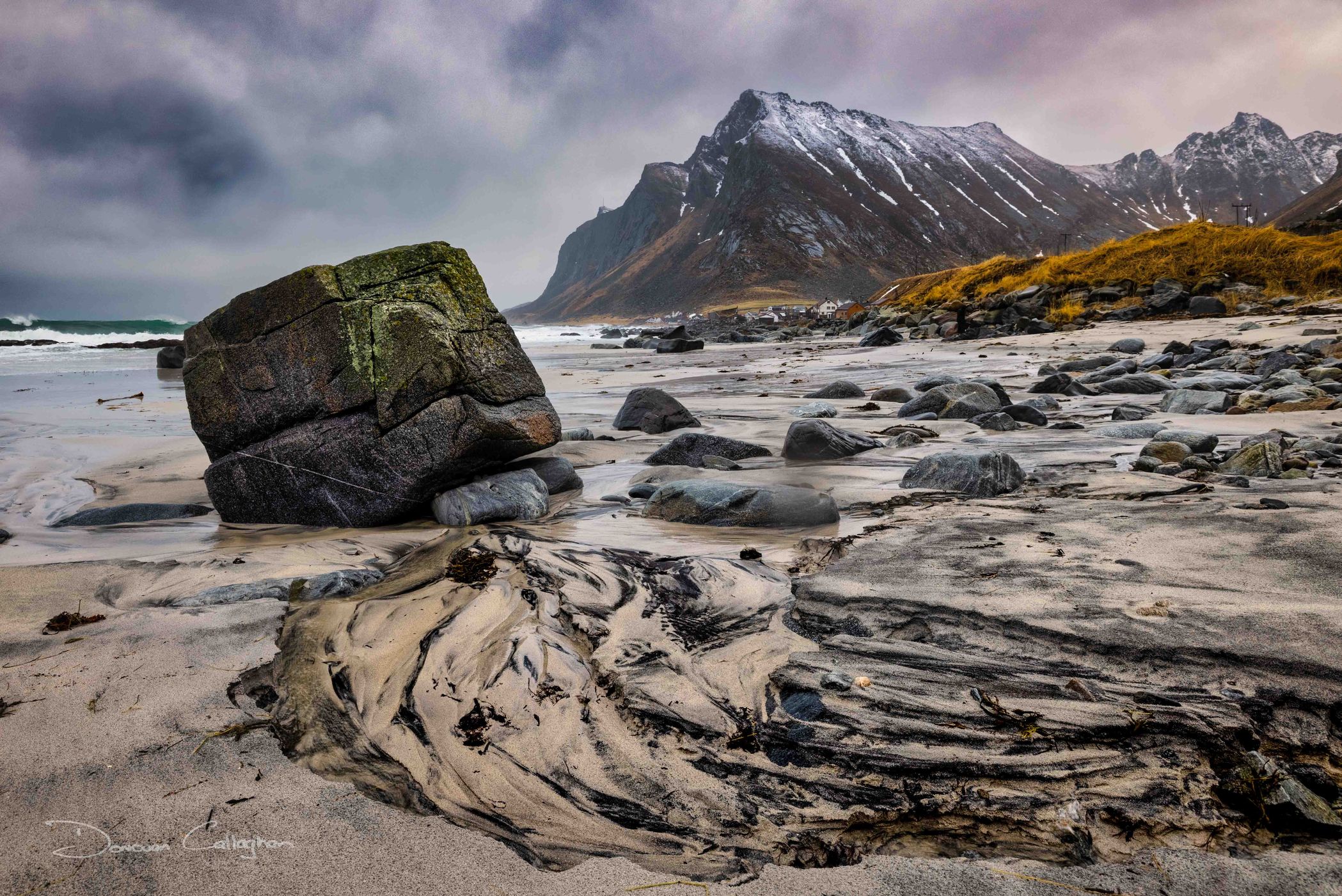 Seaweed Vikten Beach, Norway