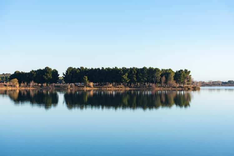 Villeneuve's Lake reflection