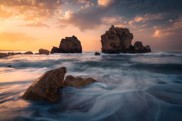 Back into the sea (Praia de Arrifes / Algarve / Portugal)