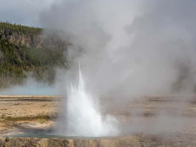 Cliff Geyser