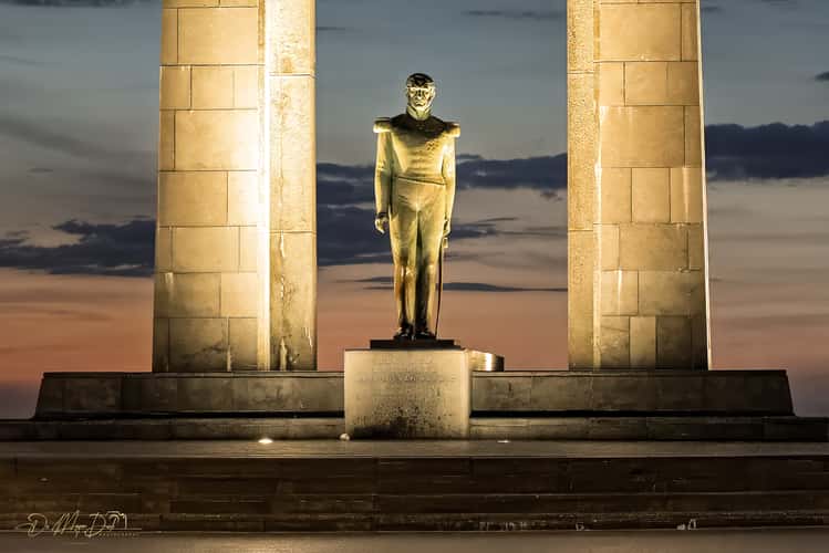 Leopold 1-monument De Panne