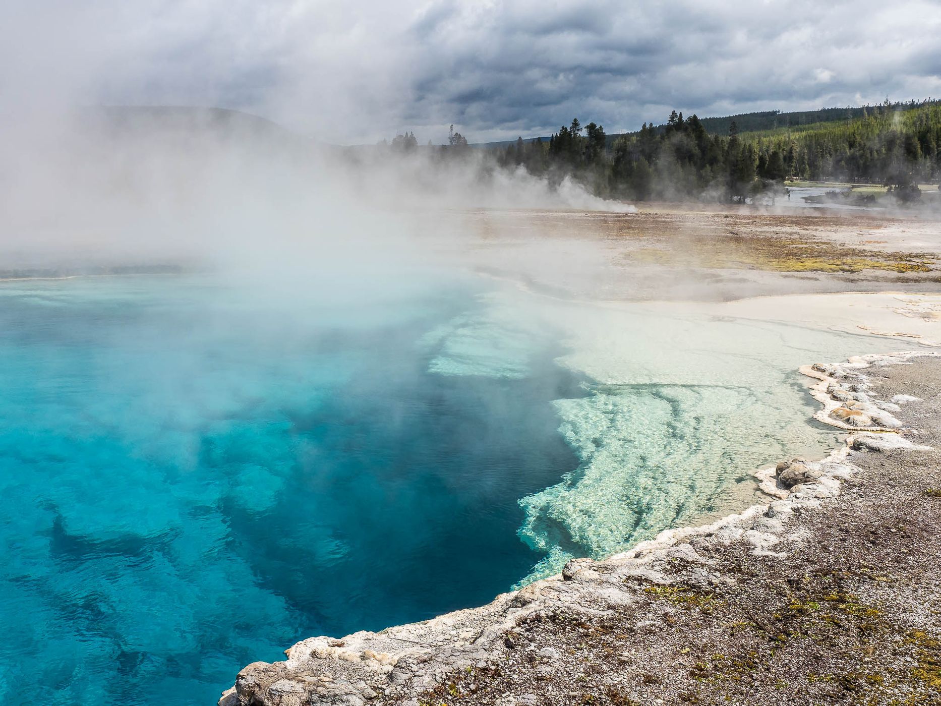 Sapphire Pool, Yellowstone National Park, USA
