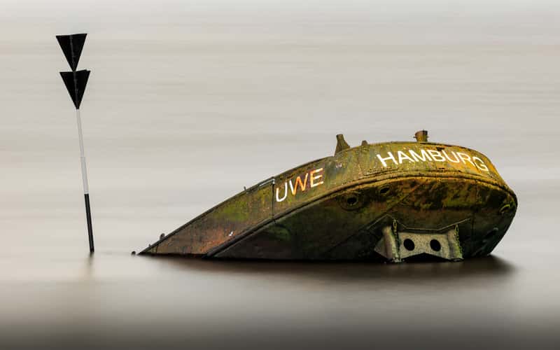 Ship wreck 'Uwe' and 'Polstjernan' at Falkensteiner Ufer