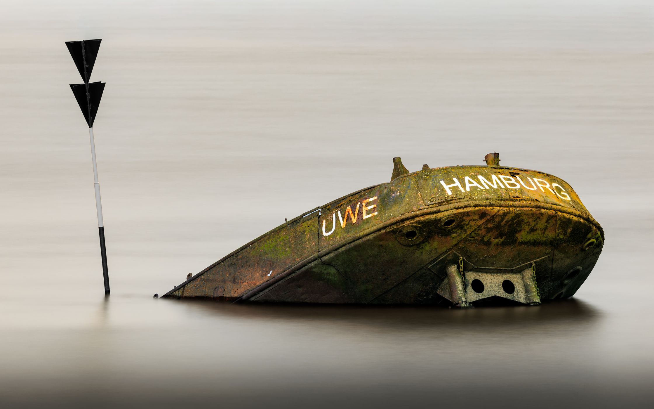 Ship wreck 'Uwe' and 'Polstjernan' at Falkensteiner Ufer, Germany