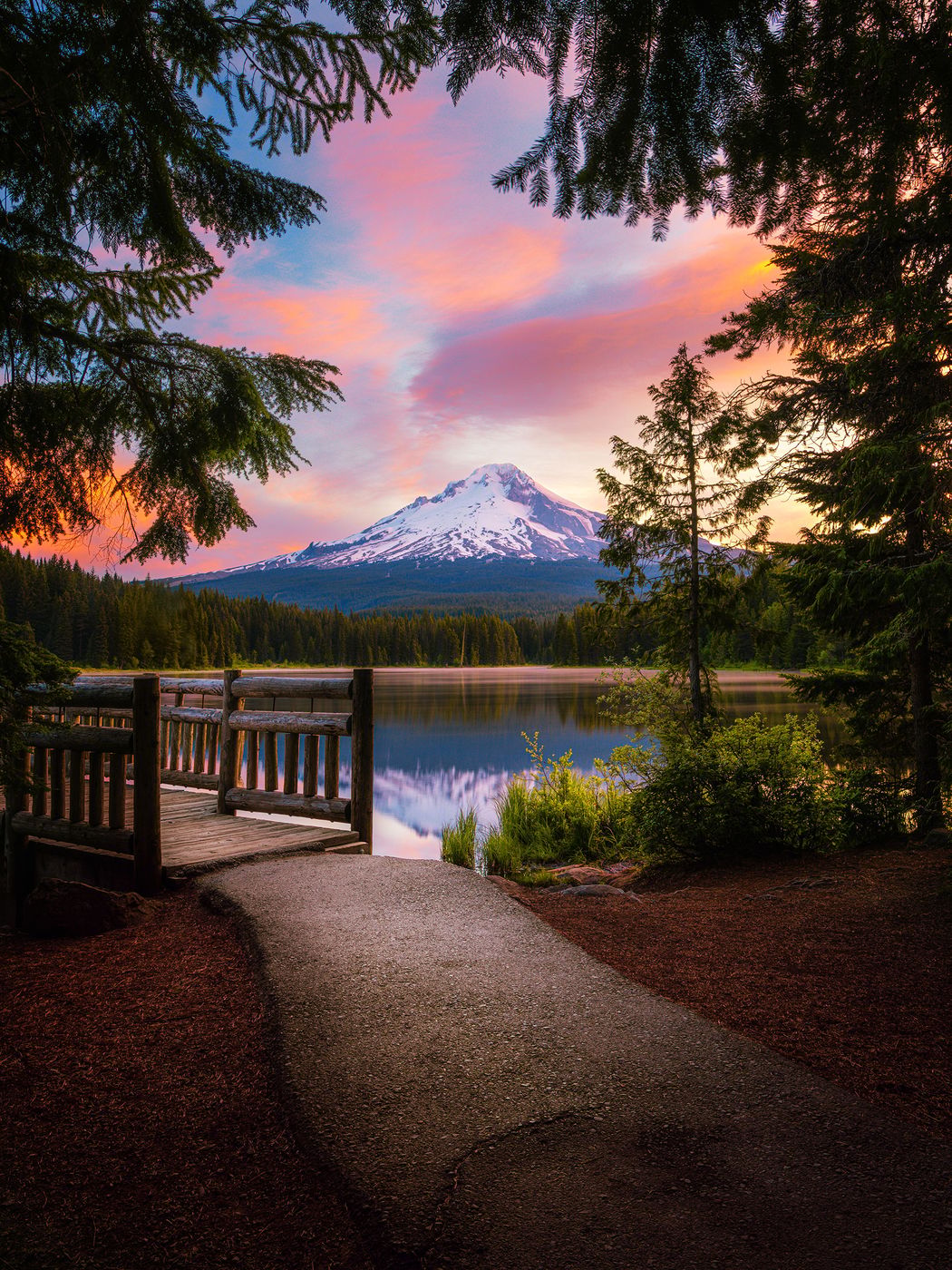 Trillium Lake, USA