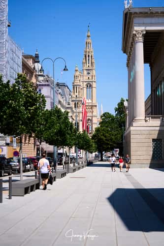 Votivkirche & Rathaus