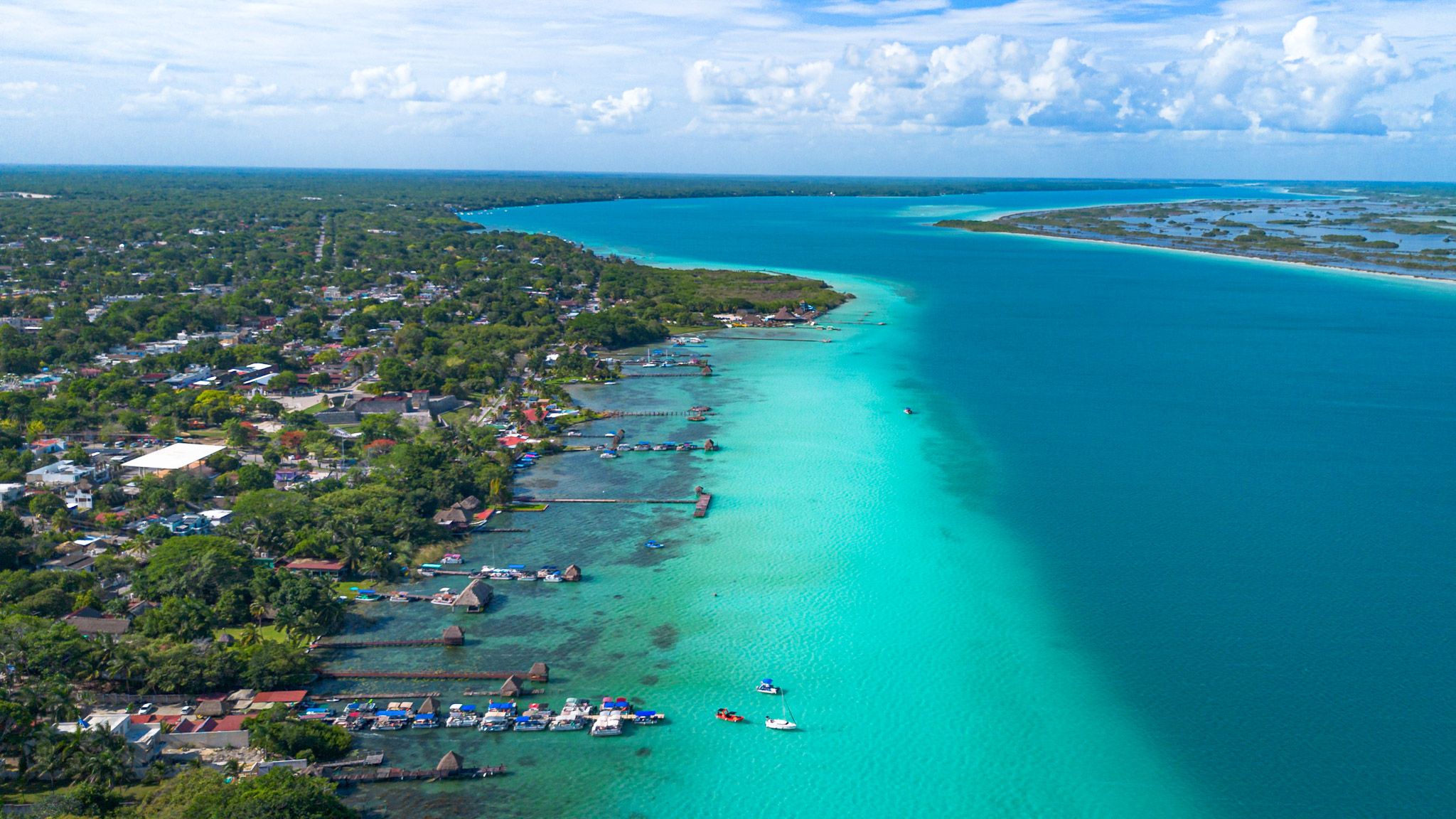 Bacalar Lagoon Pontoon, Mexico