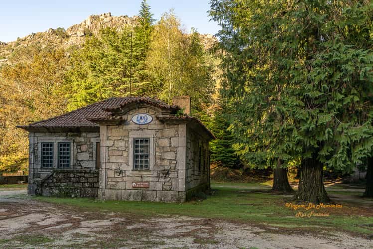 Casa de Leonte Forest Guard House