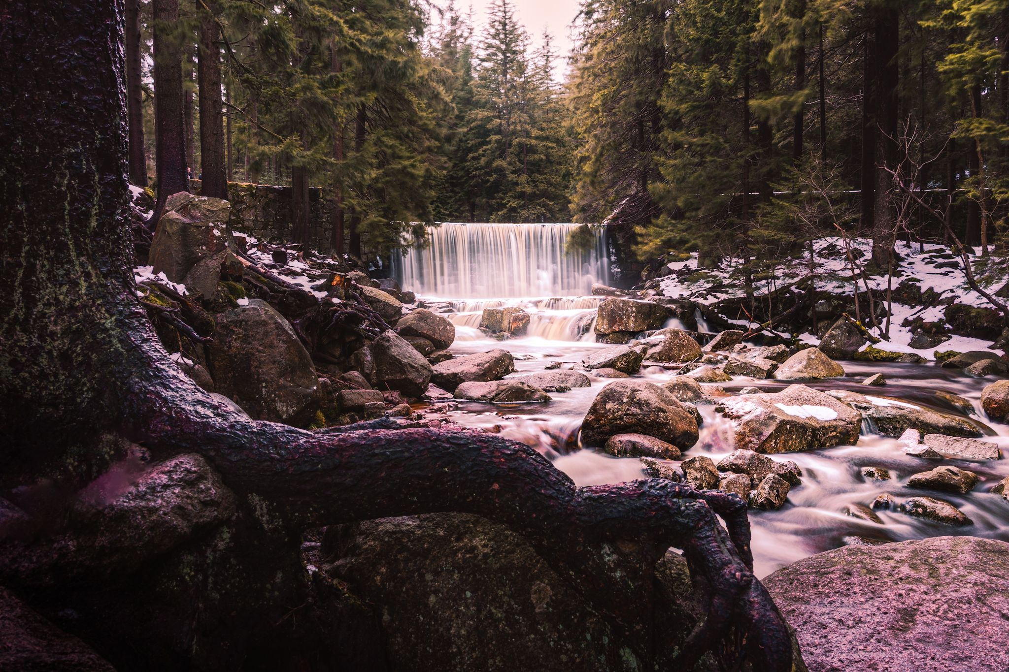 Kleiner Wasserfall in Karpacz, Poland