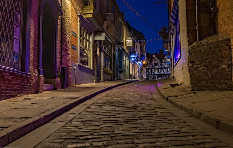Lincoln, Steep Street