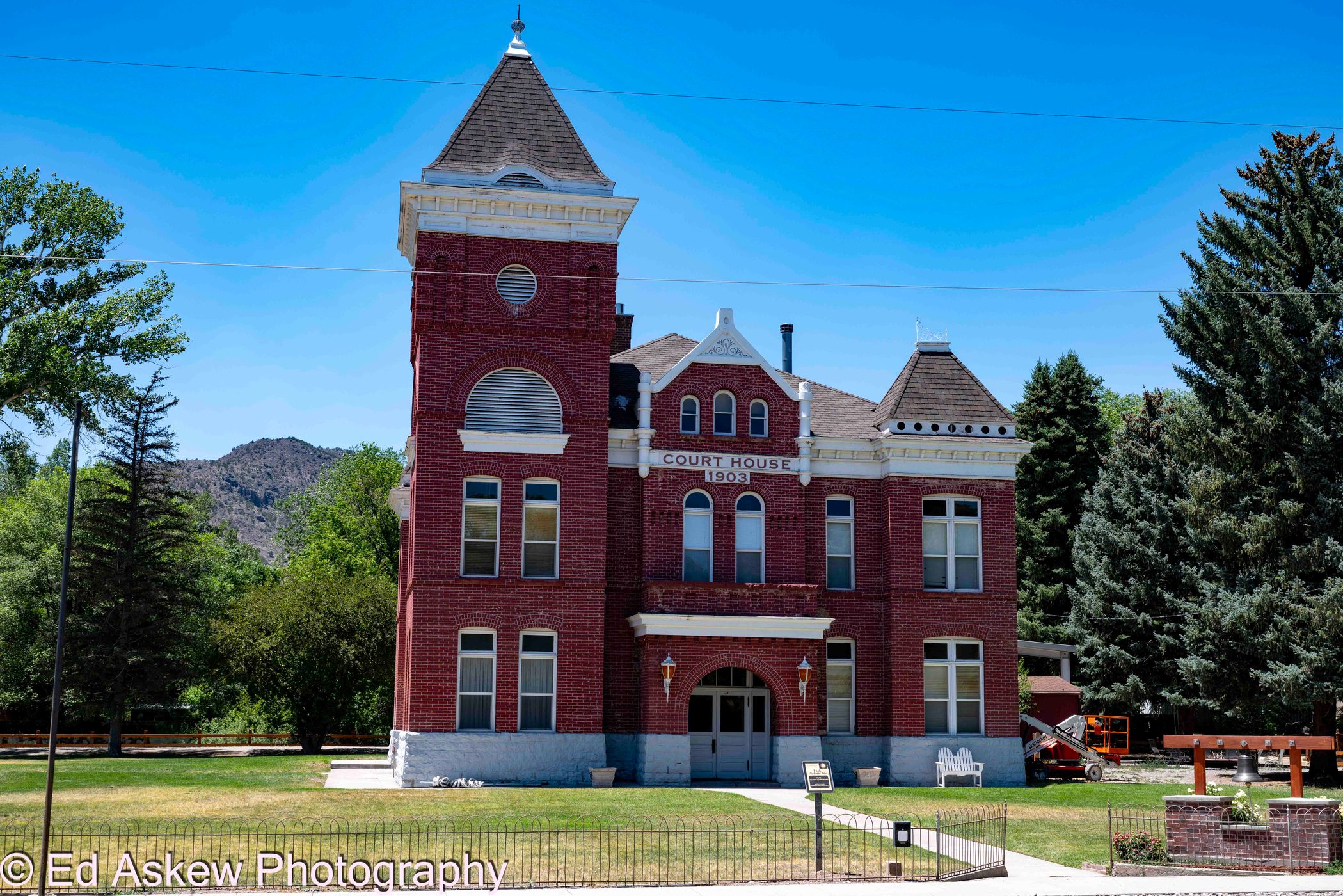 Old Paiute County Courthouse Building, USA