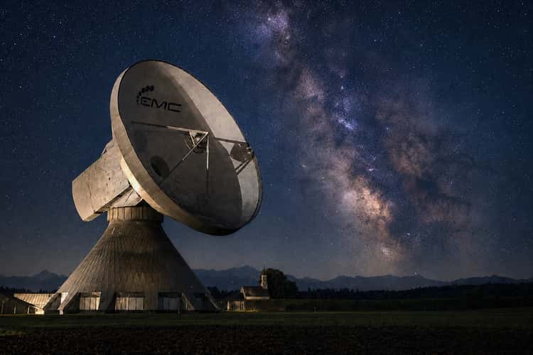 Satellite, Raisting