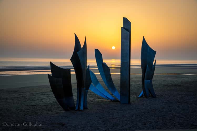The Braves Sculpture, Omaha Beach