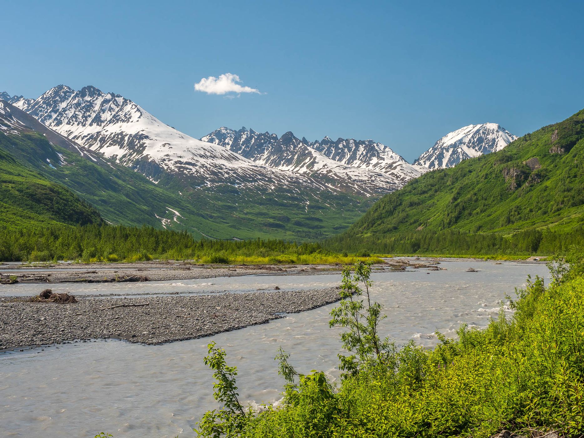 Tsina River off Richardson Highway, USA
