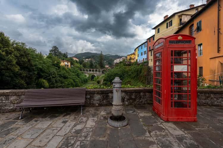 Barga red telephone booth library