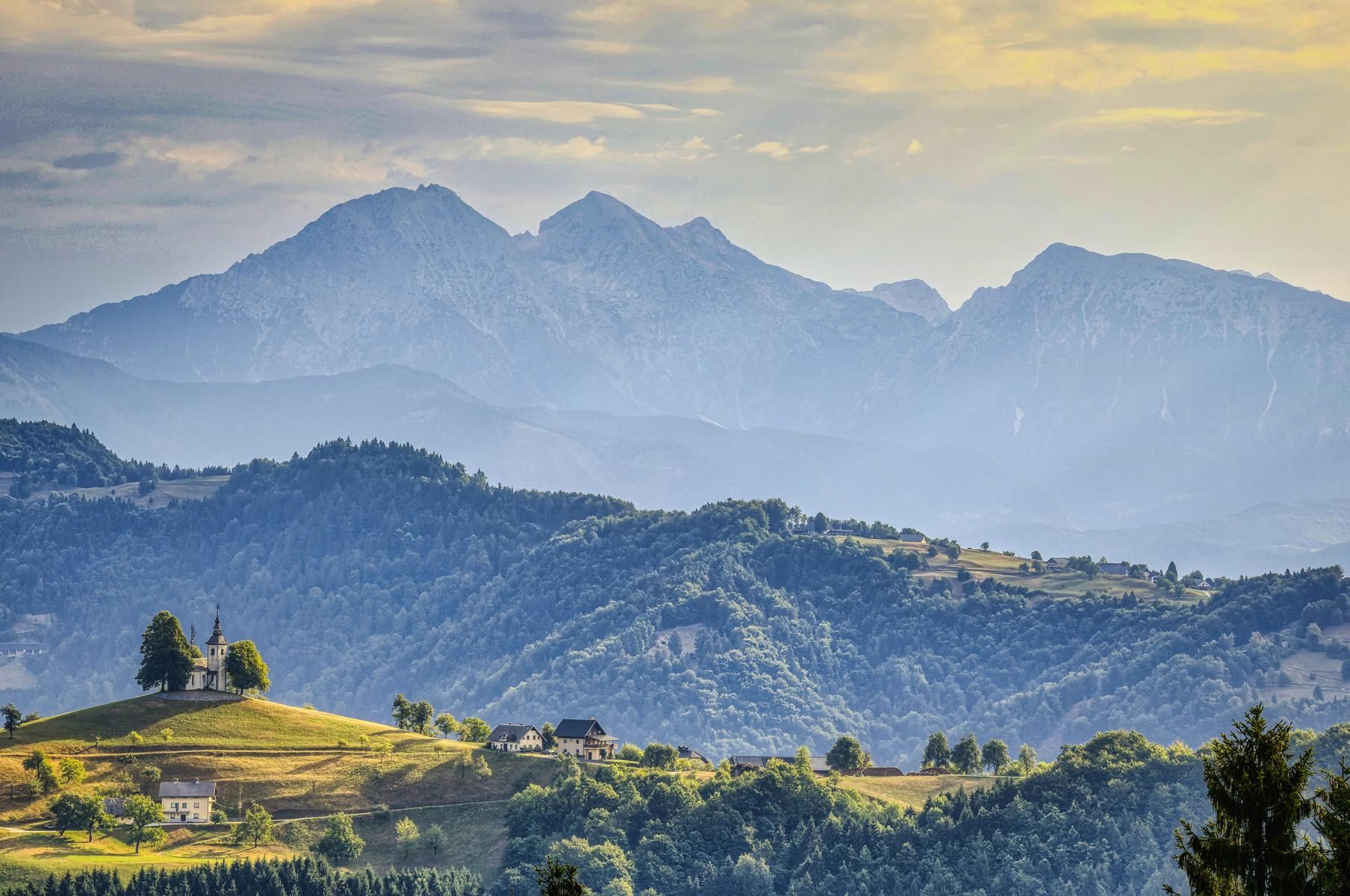 Cerkev sv. Tomaza, Slovenia