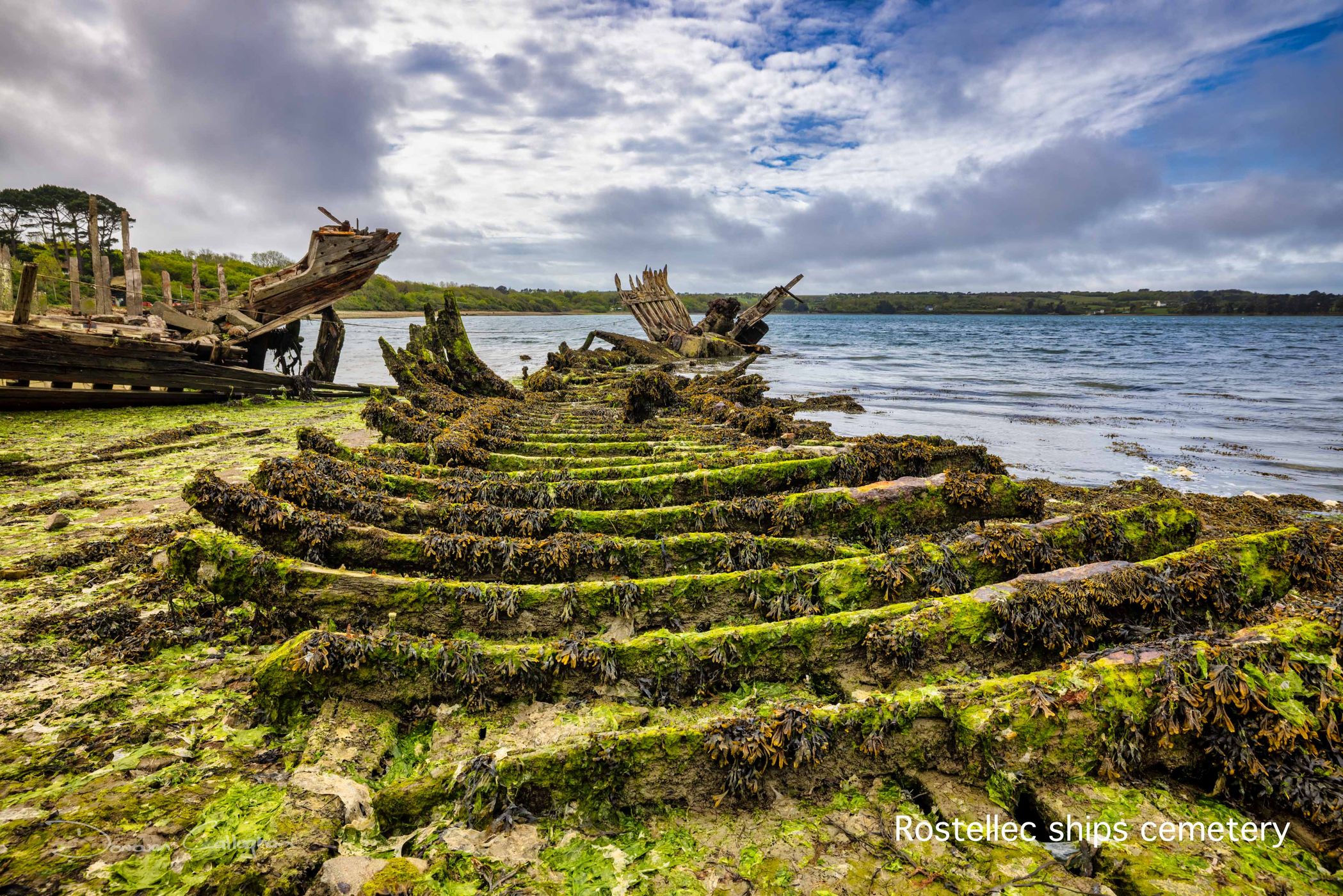 Cimetière de bateaux de Rostellec, France