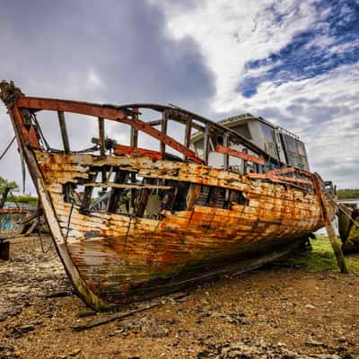 Cimetière de bateaux de Rostellec, France
