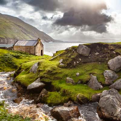 Colm‘s Hut at Keem Beach, Ireland