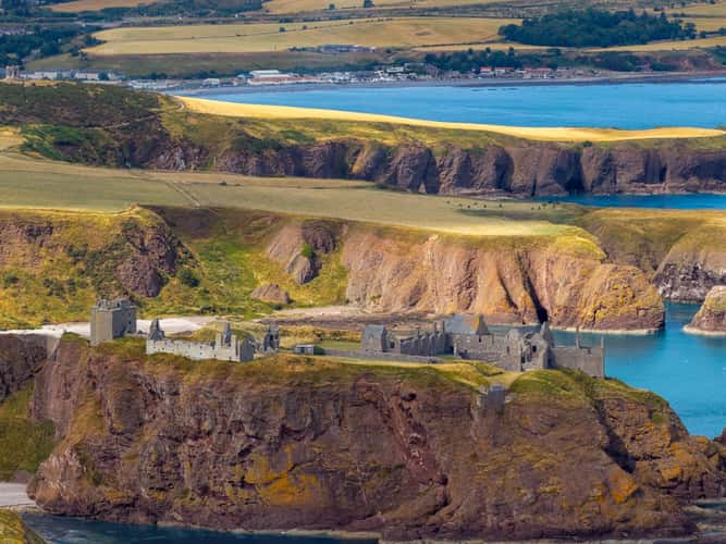 Dunnottar castle from air