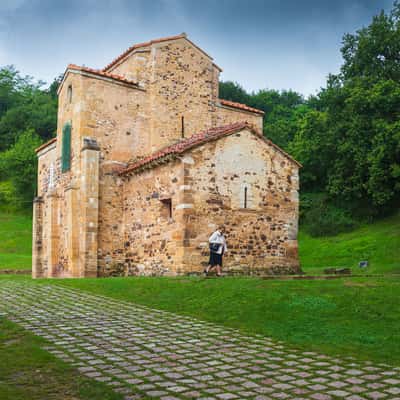 Iglesia de San Miguel de Lillo, Spain