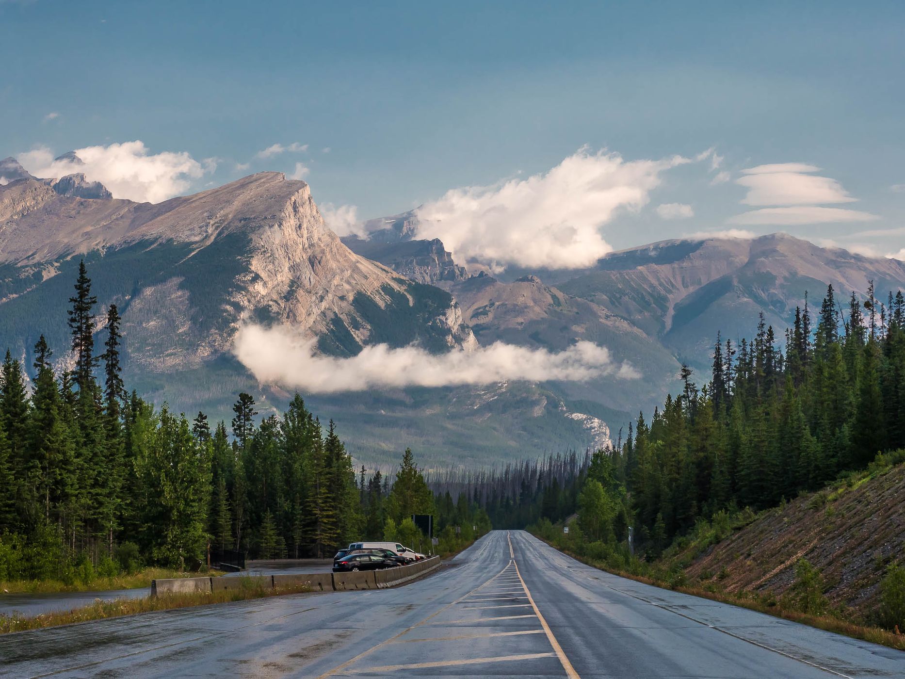 Mistaya Canyon Parking, Canada
