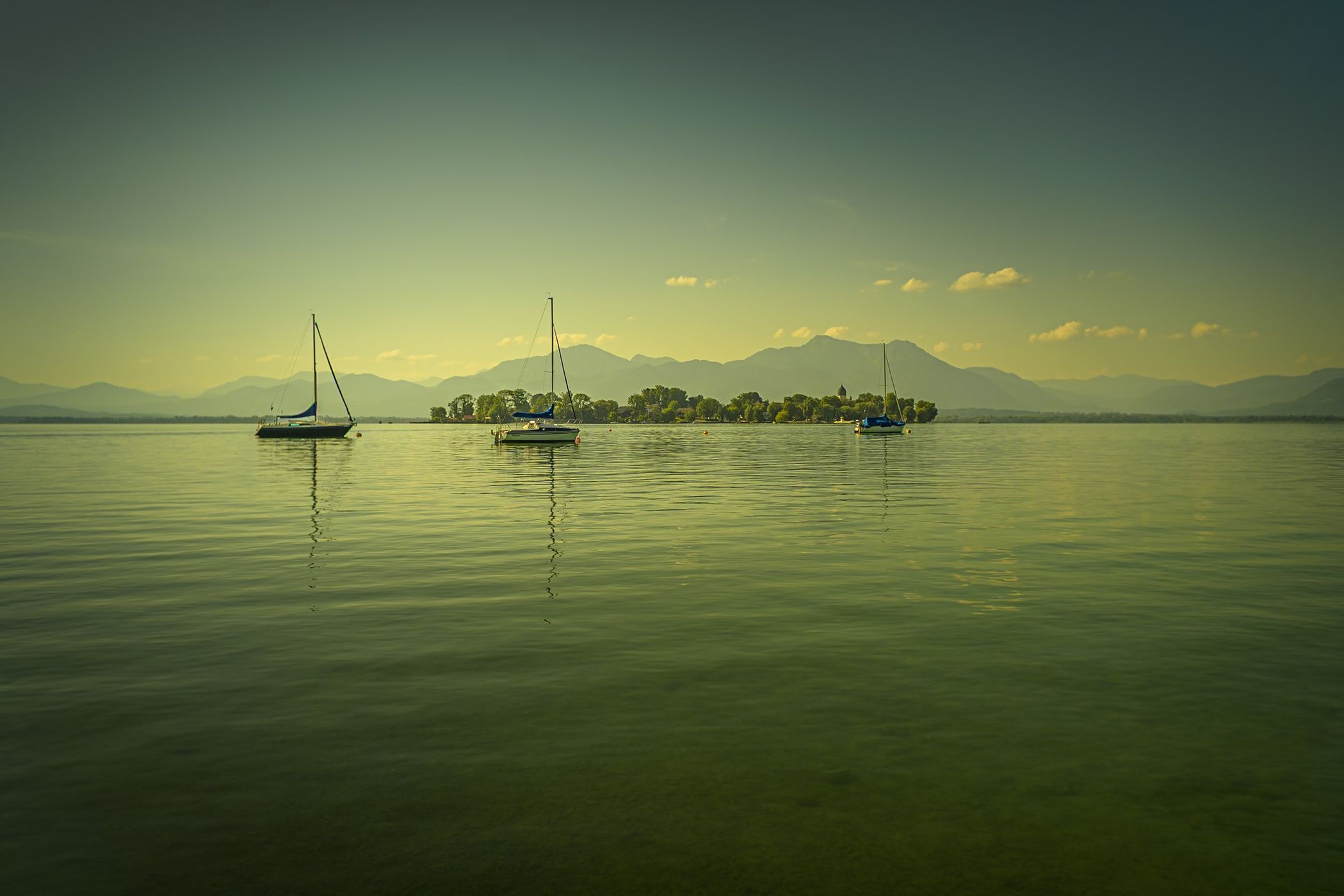 Tagesbar Inselblick Gstadt Chiemsee, Germany