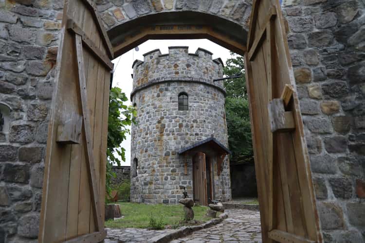 Burg Moonstone