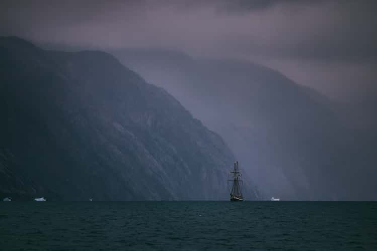 Fønfjord, Scoresbysund