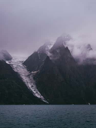 Fønfjord, Scoresbysund